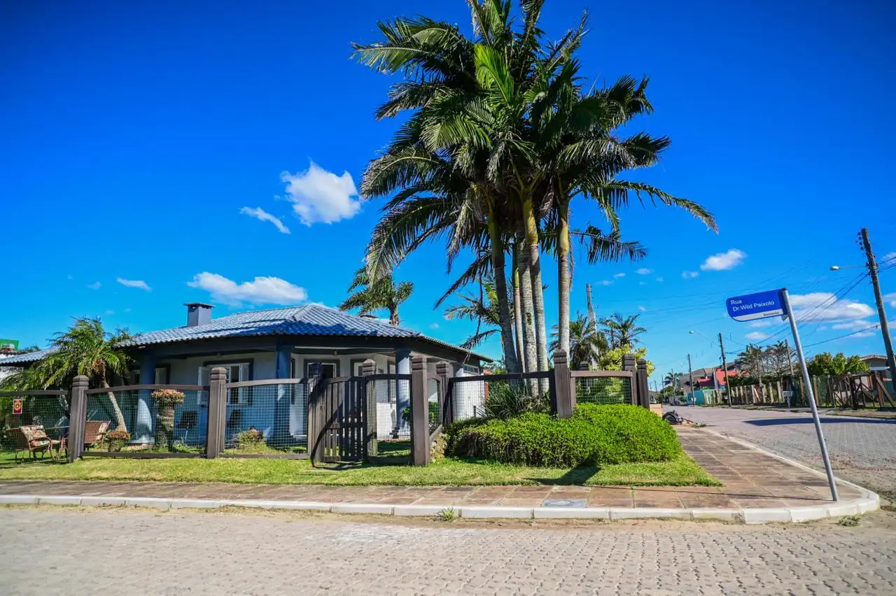 Casa de Esquina — Praia do Remanso