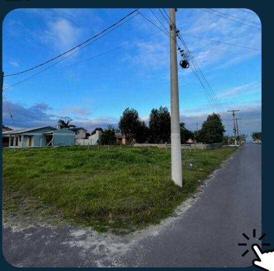 Terreno de esquina residencial em Arroio Teixeira